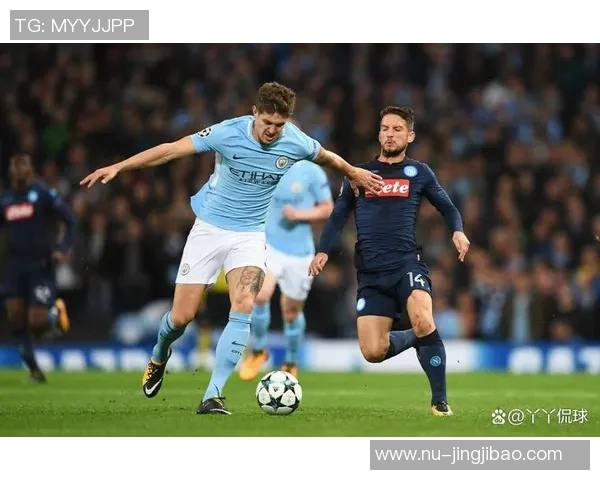 四大足球巨星齐聚一堂 经典合照彰显球场荣耀与友谊